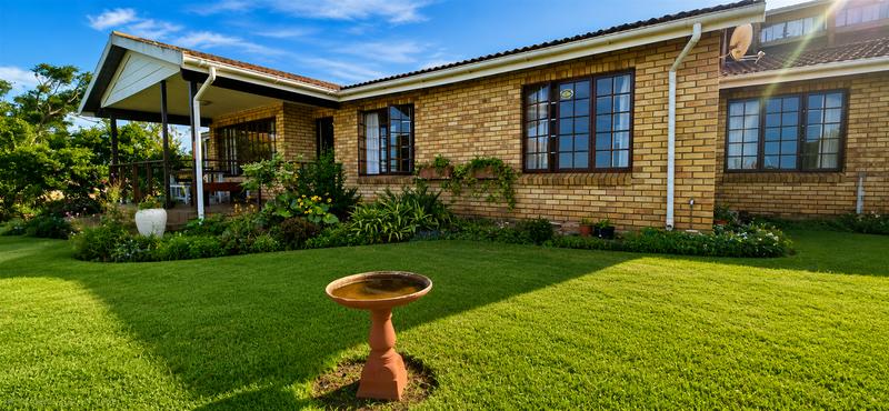 3 Bedroom Property for Sale in Outeniqua Strand Western Cape